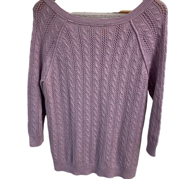 American Eagle sweater size medium. - Picture 8 of 9